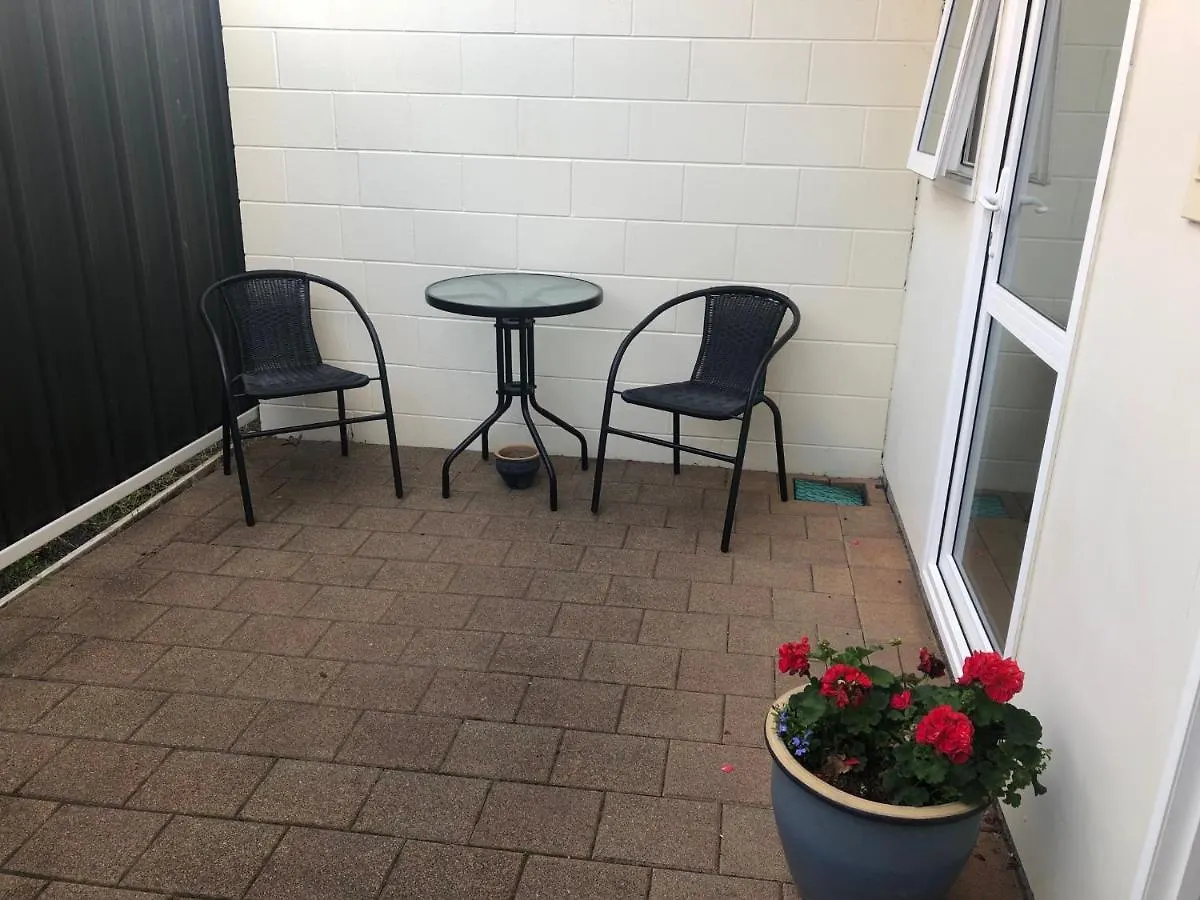 Cottage Park Thermal Motel Tauranga 2*,